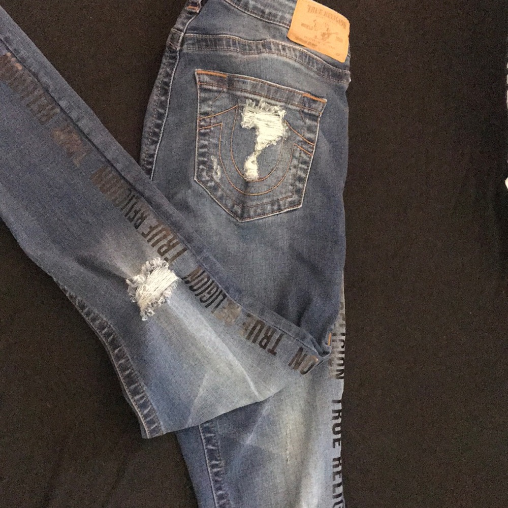 Women’s true religion distressed jeans